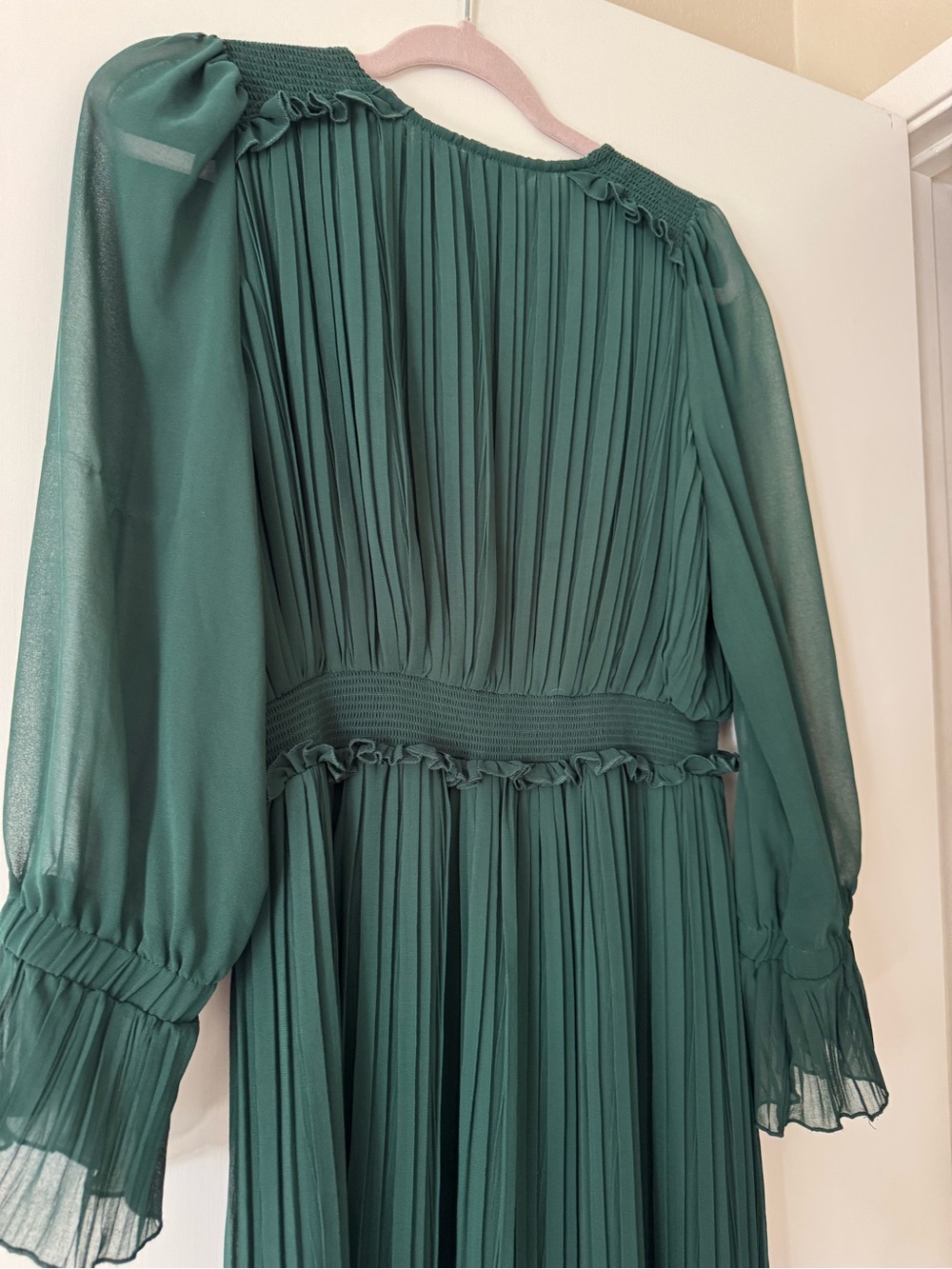 Zara Sheer Sleeve Forest Green Pleated V-Neck Maxi Dress - Picture 5 of 7